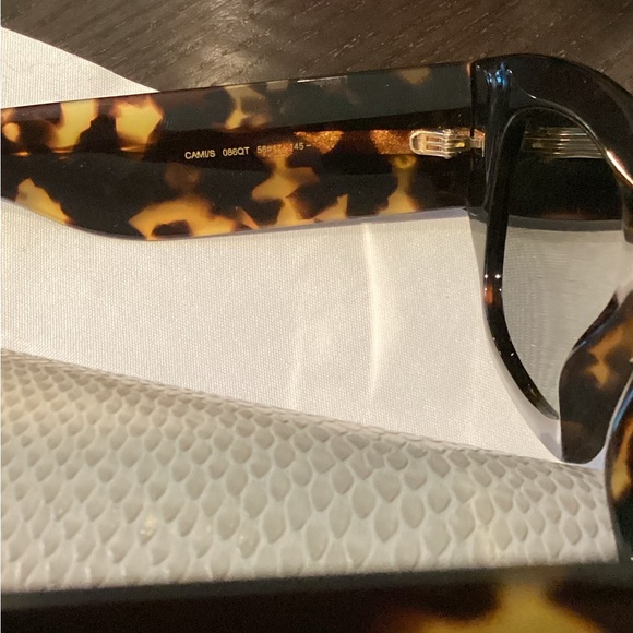 Brand new jimmy choo Havana sunglasses Tortoise shell frames w/ green lenses. - Picture 6 of 15